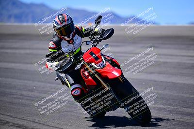 media/Mar-25-2024-Moto Forza (Mon) [[8d4319bd68]]/4-Novice Group/Session 3 (Bowl)/